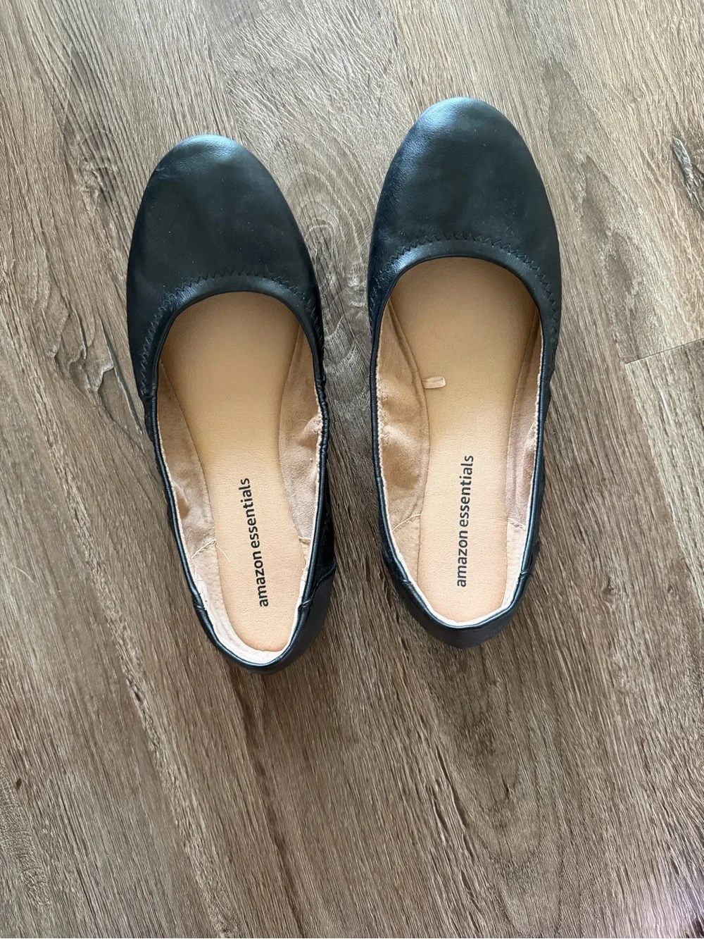 Amazon Essentials Black Women's Slip-On Ballet Flats
